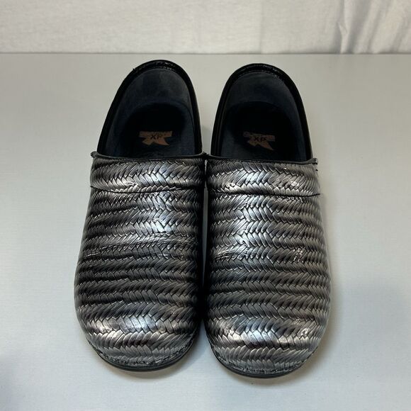 Dansko Pro XP Clogs Comfort Shoes Silver Color Women’s size 37 EU 6.5 US - Picture 2 of 7